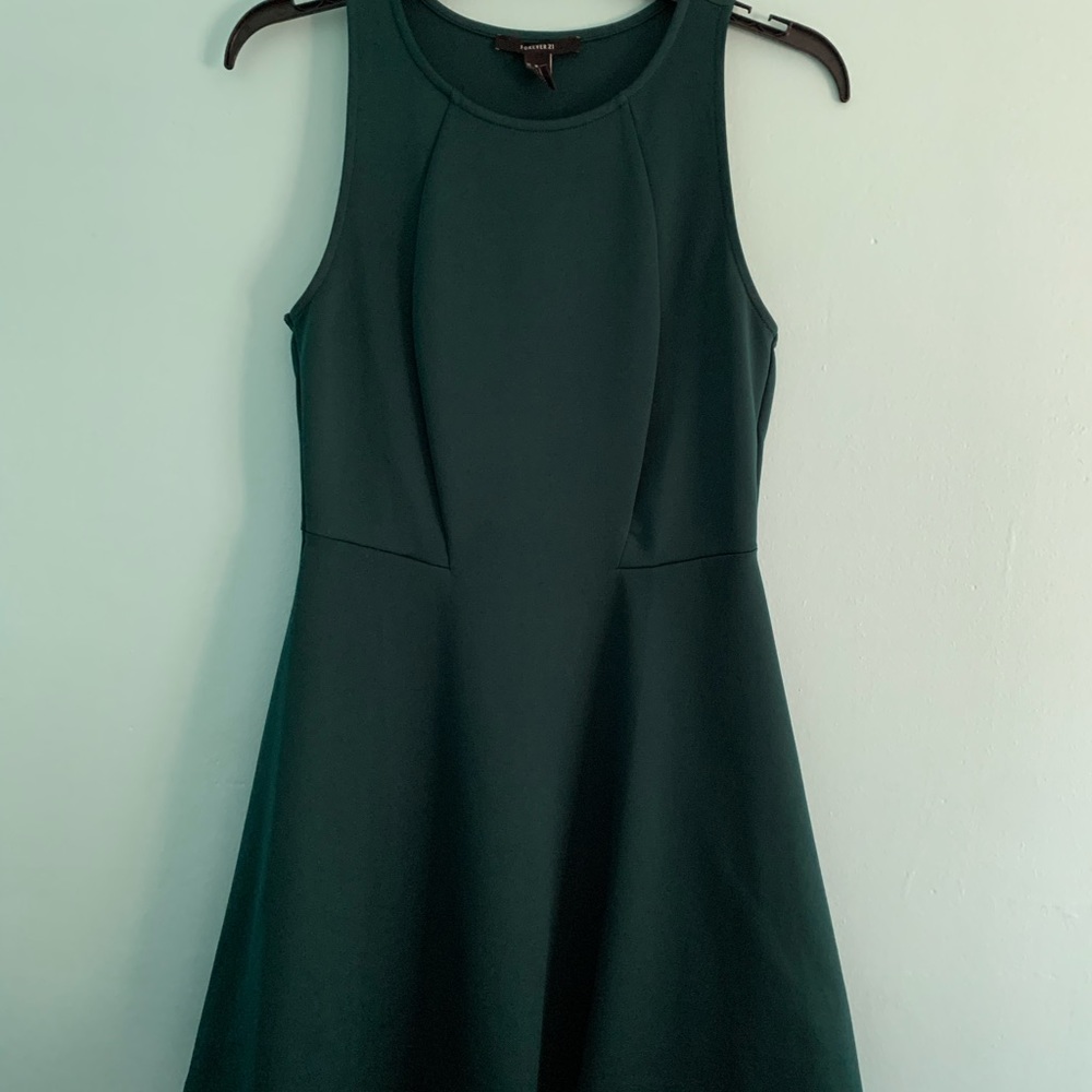 Emerald green mini